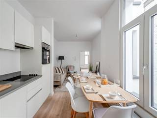 Wonen op een boogscheut van Zurenborg en de Dageraadplaats? Dit volledig gerenoveerde appartement (2019) combineert een strakke afwerking met...