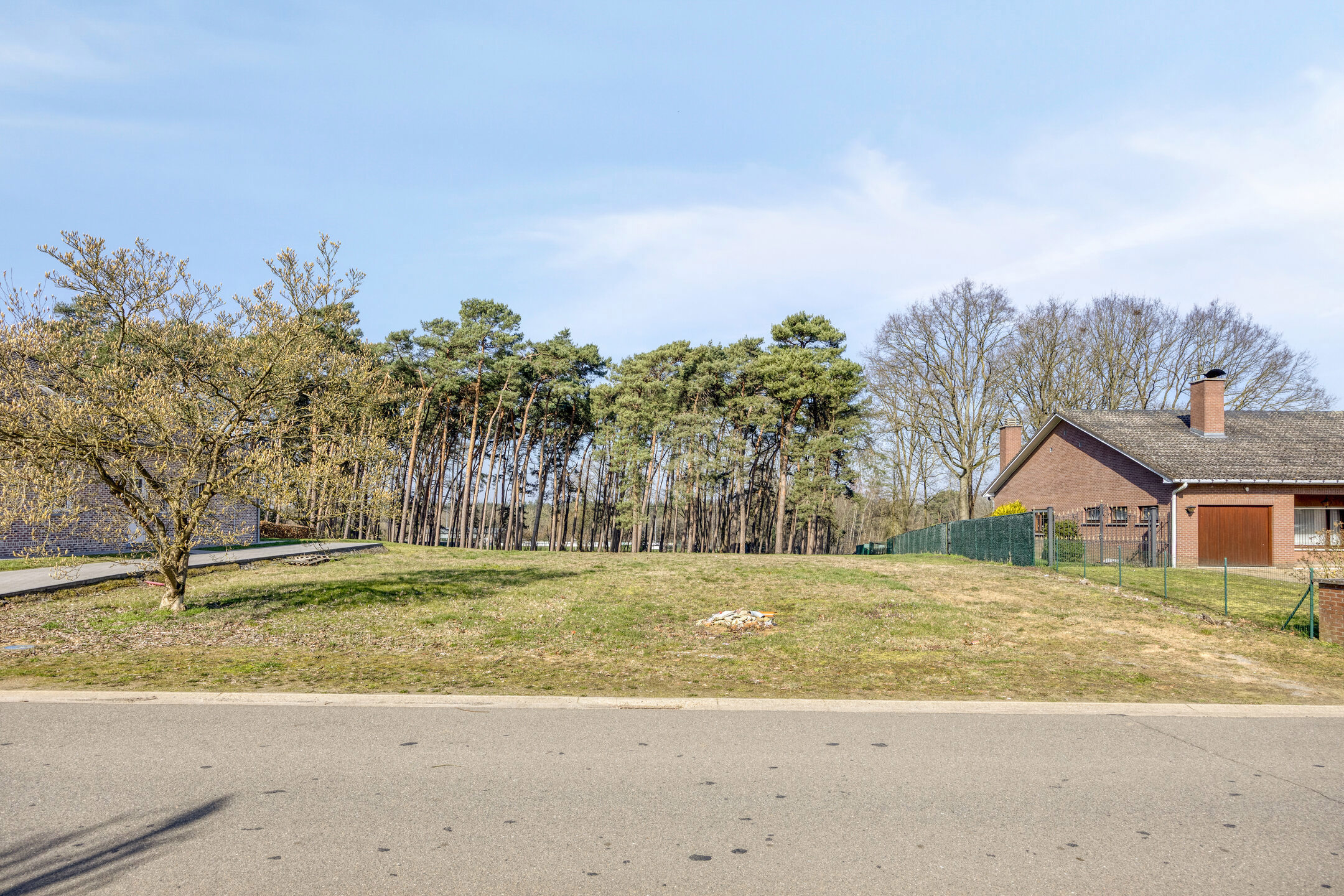 Bouwgrond voor open bebouwing op een ruim perceel van 30 are - foto 4