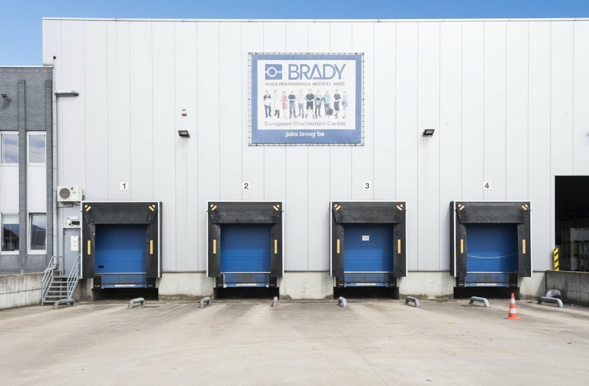 Magazijn (8.814 m² ) te huur bij afrit E17 te Zele - foto 3