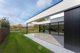 Aan de Emiel Clauslaan in Astene ligt een nieuw, eigentijds project waar rust, licht en eenvoud samenkomen. Strakke lijnen en warme materialen...