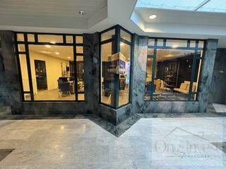 Commercial à louer à Lommel