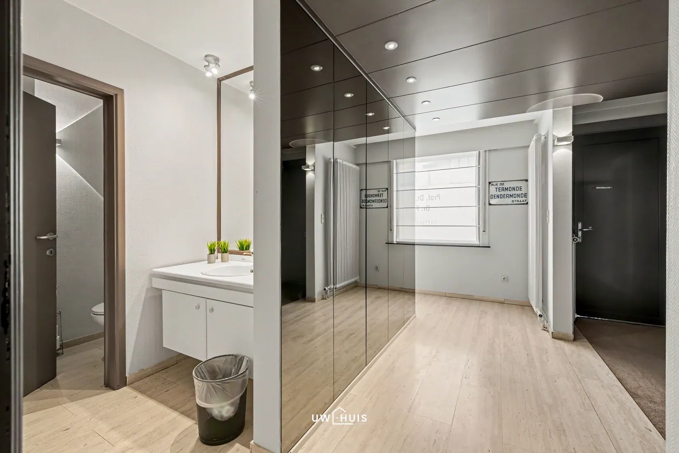 Grande maison dans le centre de Dendermonde avec un énorme potentiel - photo 4