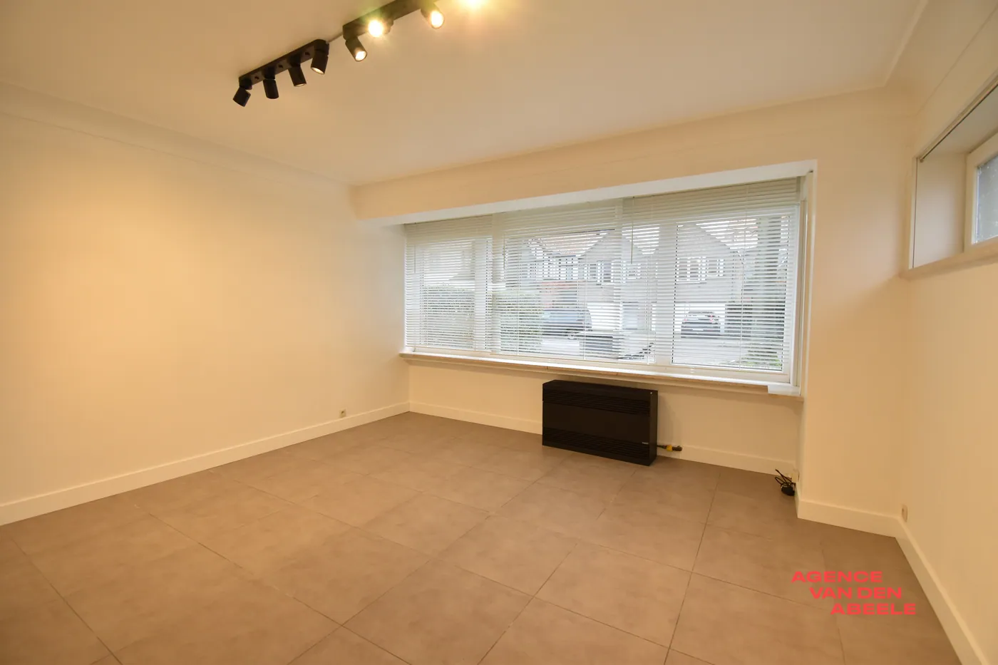 Ruim appartement met 2 slaapkamers in het hart van Sint-Andries - foto 2