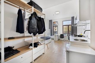 Flat te koop op uitstekende locatie.Bent u op zoek naar een interessante investering of uw eerste woonst? Hier is een uitstekende kans!Gelegen op...