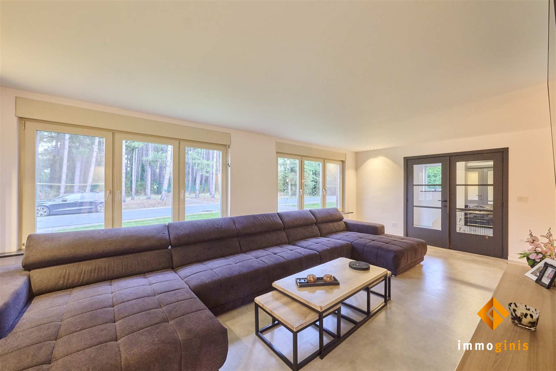 Ruime, gerenoveerde woning met 6 slaapkamers en loods (180m²) op een perceel van 71a44ca. - foto 4