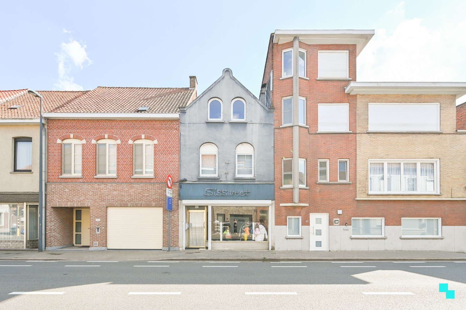 Ruime woonst met vijf slaapkamers nabij centrum Izegem - photo 2