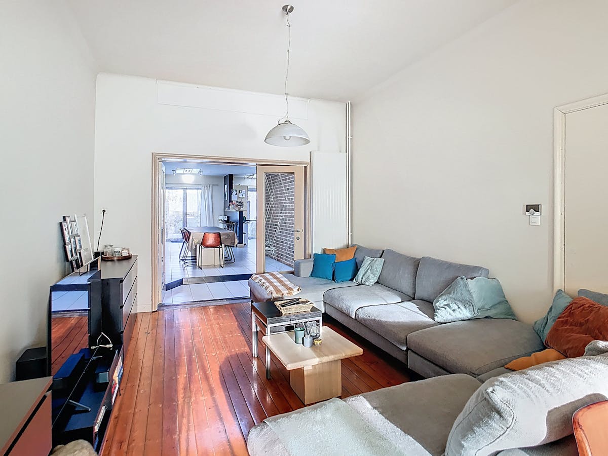 Zeer ruime centraal gelegen herenwoning in Sint-Niklaas - foto 4