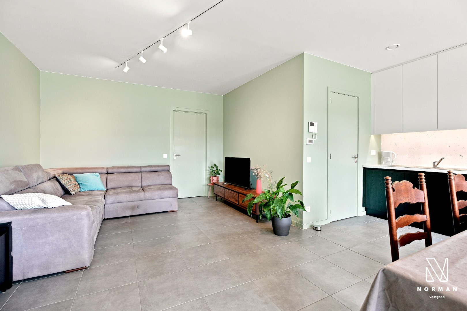 Instapklaar recent gelijkvloers appartement met 1 slaapkamer, tuin en ondergrondse staanplaats te koop in Harelbeke - foto 4