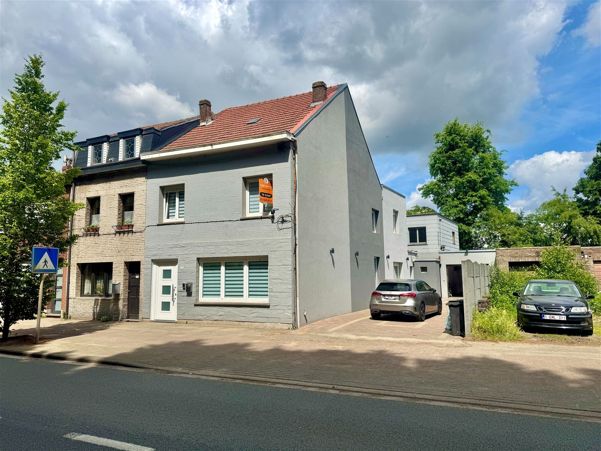 Ruime Halfopen Woning Te Koop! - foto 1