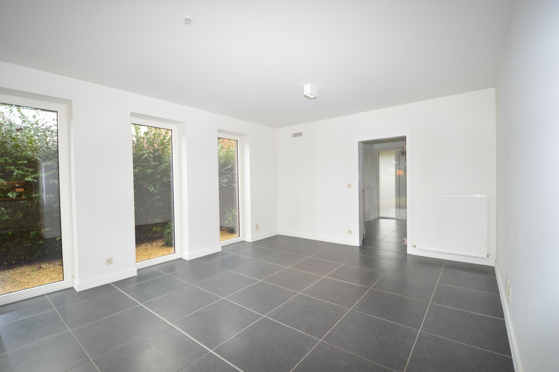 Recente woning met inpandige garage in centrum Lichtaart. - foto 2