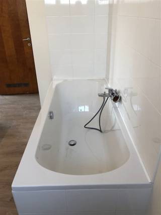 Aangename woning met 3 slaapkamers in centrum Oudenaarde Deze hoekwoning is heel centraal gelegen. Op wandelafstand van park Liedts, dichtbij de...