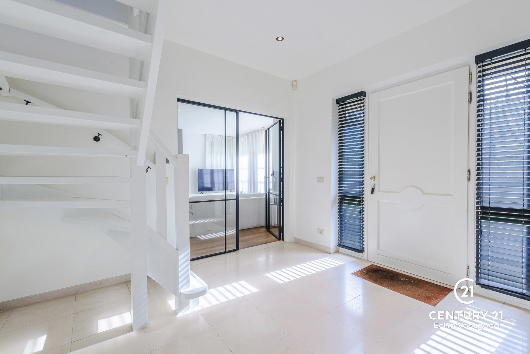Ruime, gerenoveerde, energiezuinige villa met zwembad - foto 4