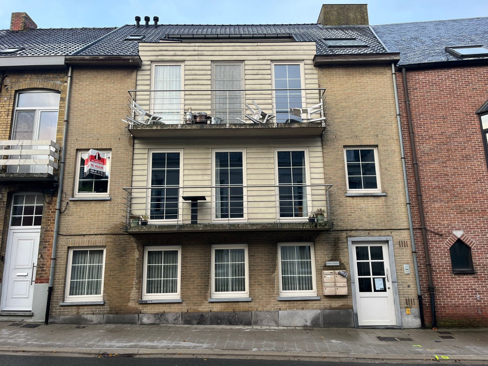 Lichtrijk appartement met 2 slaapkamers en terras – 1ste verdieping | EPC A - foto 1