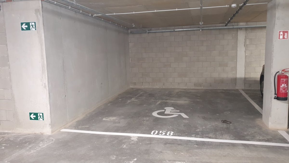 FOR RENT: Underground car park in the center of Hasselt. - photo 5
