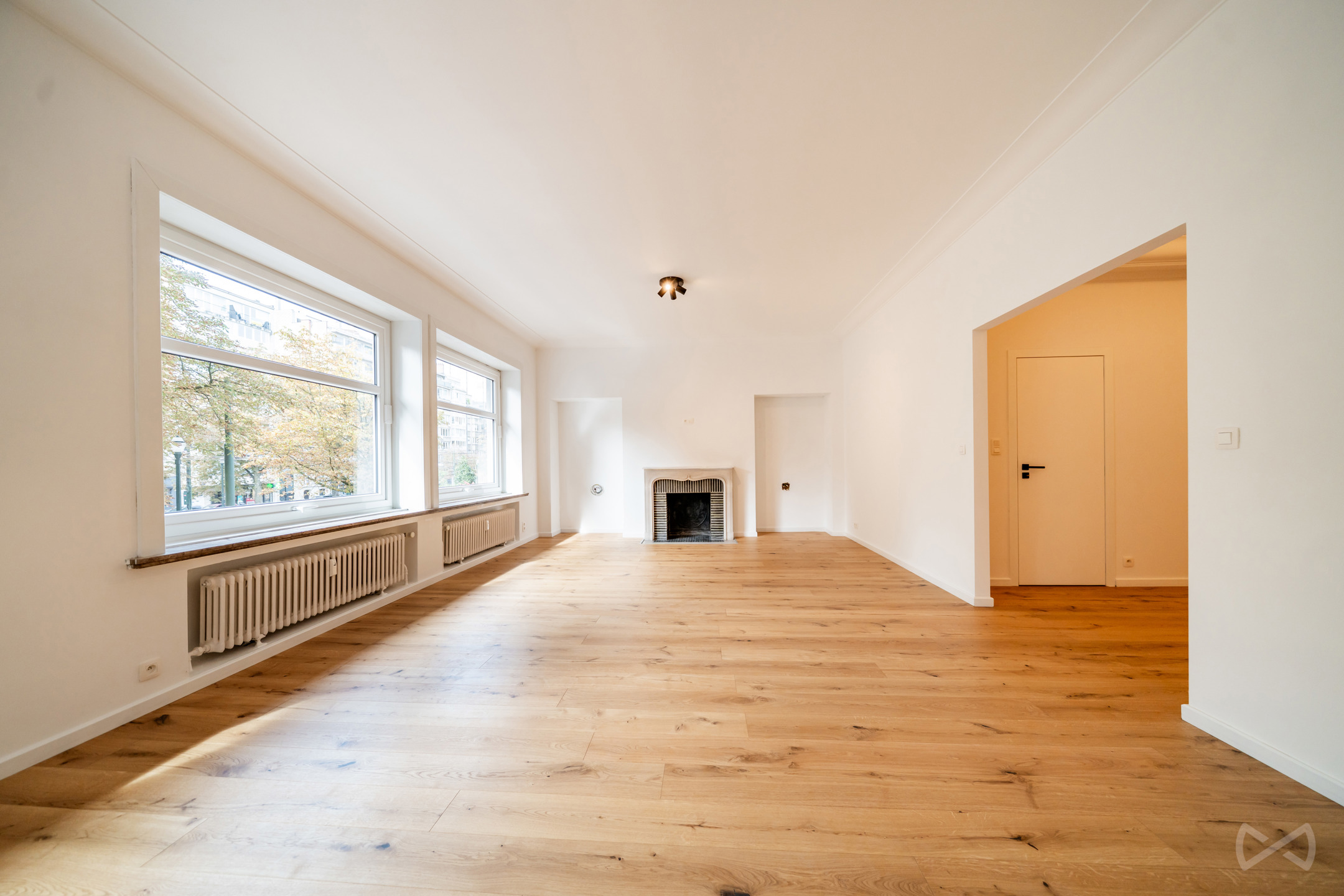 Apartment for sale in Ixelles with 3 bedrooms - photo 2