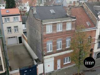 Immo Store presents this EXCEPTIONALLY SPACIOUS HOUSE with WORKSHOP and GARAGE in Sint-Agatha-Berchem, located on the IMPORTANT CONNECTION...