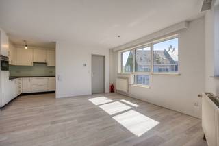 Instapklaar en energiezuinig appartement op centrale ligging met autostaanplaatsDit instapklaar appartement is centraal gelegen en combineert comfort...