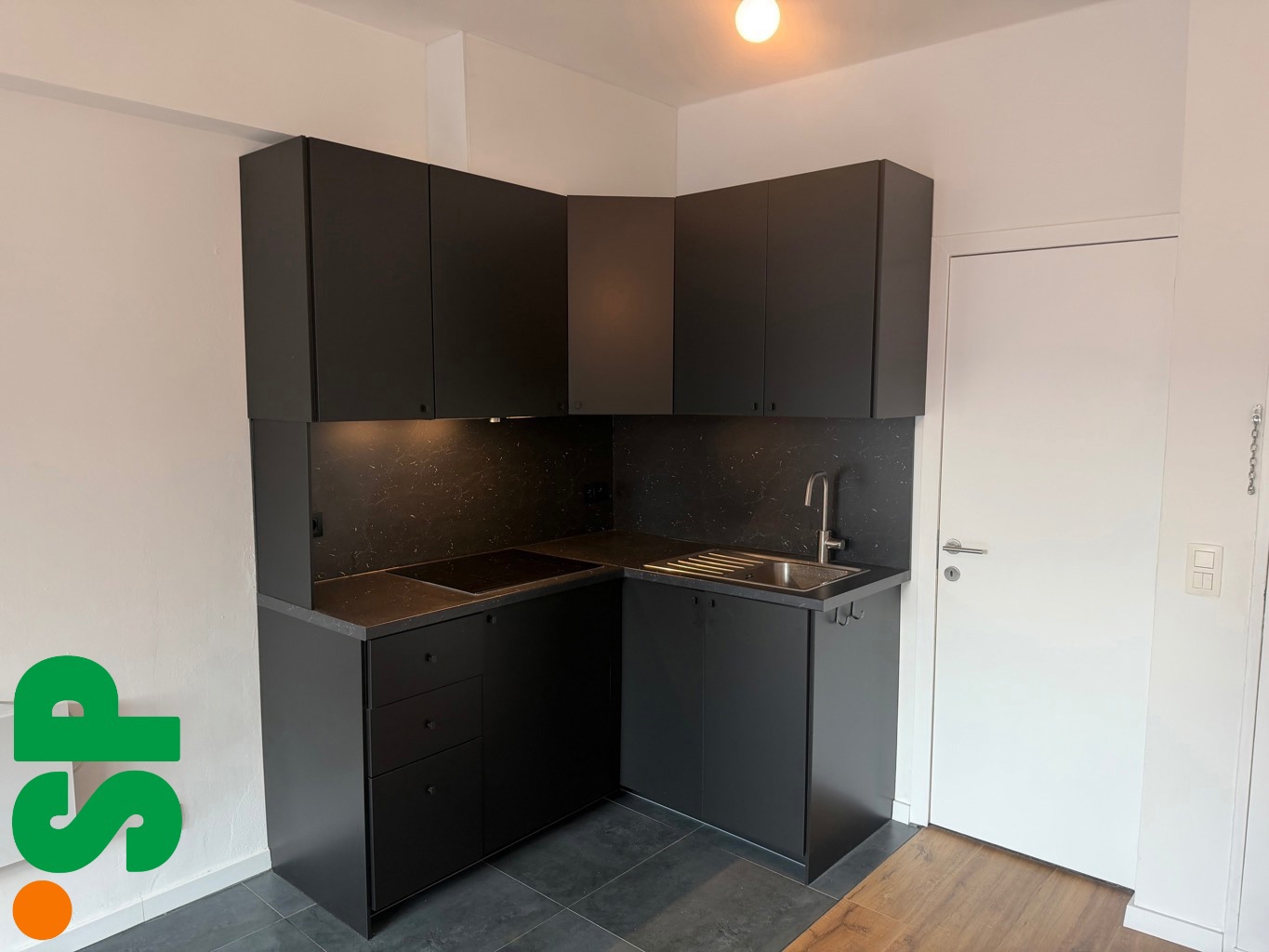 Gerenoveerde studio op centrale locatie - foto 3