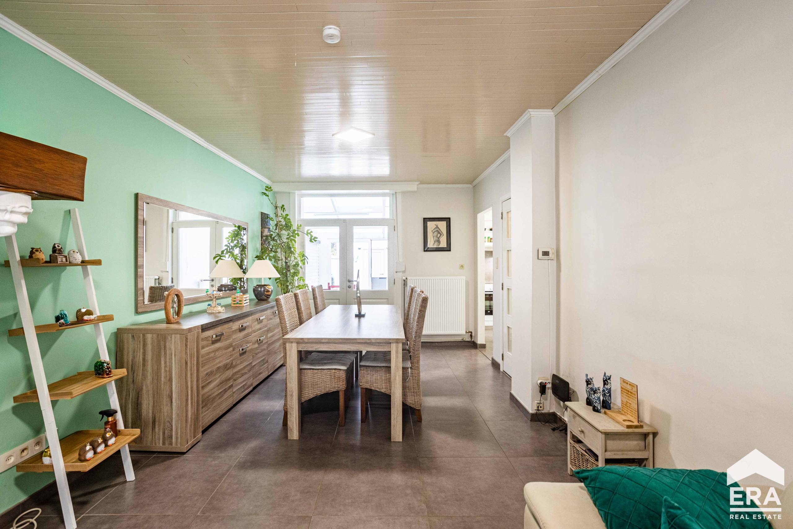 Charmante woning met garage en terras op gunstige locatie - foto 4