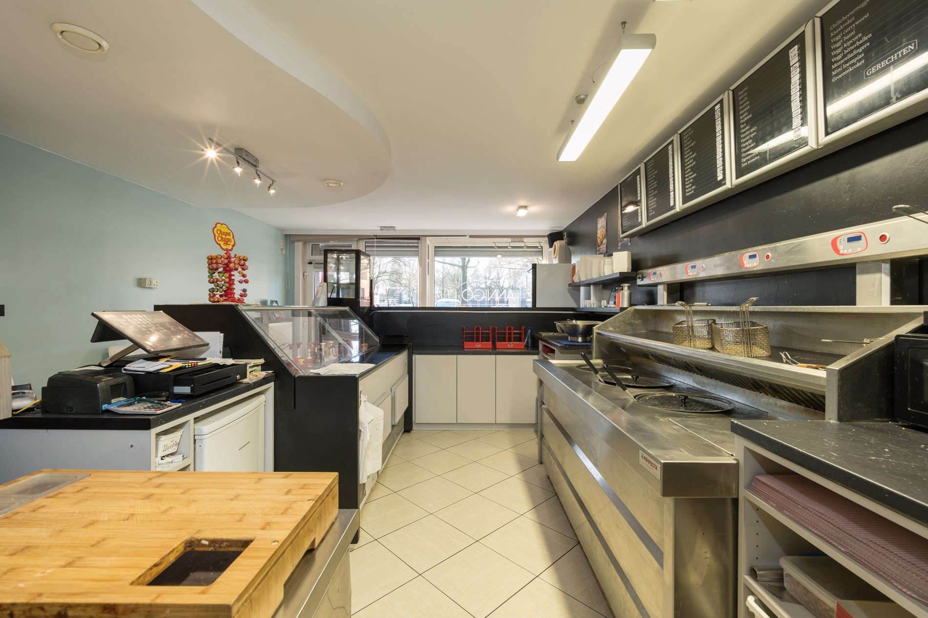 Handelsruimte met horeca-uitbating in Geel - foto 4