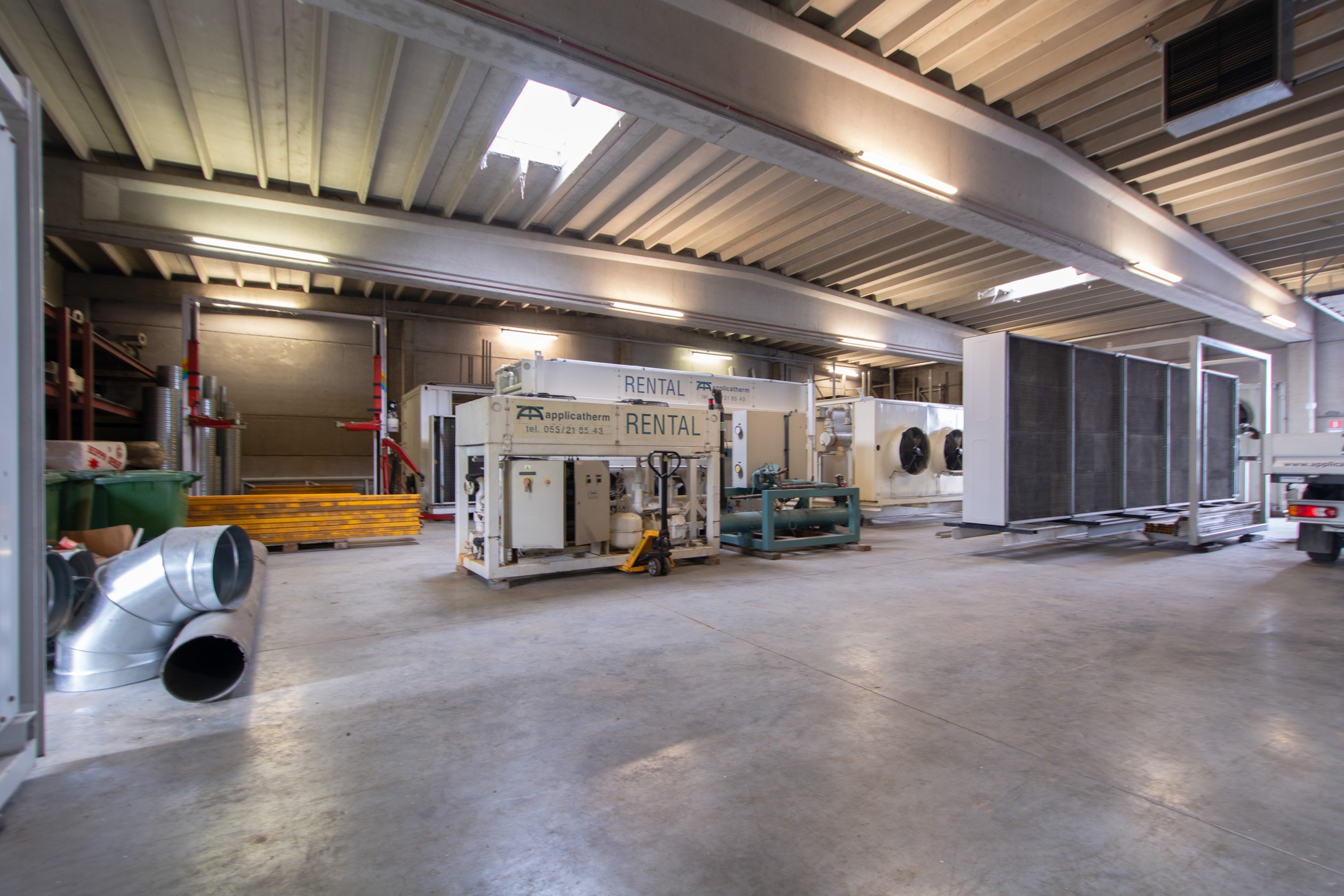 Magazijn van 720m²  op terrein van 5000m² te koop - foto 4