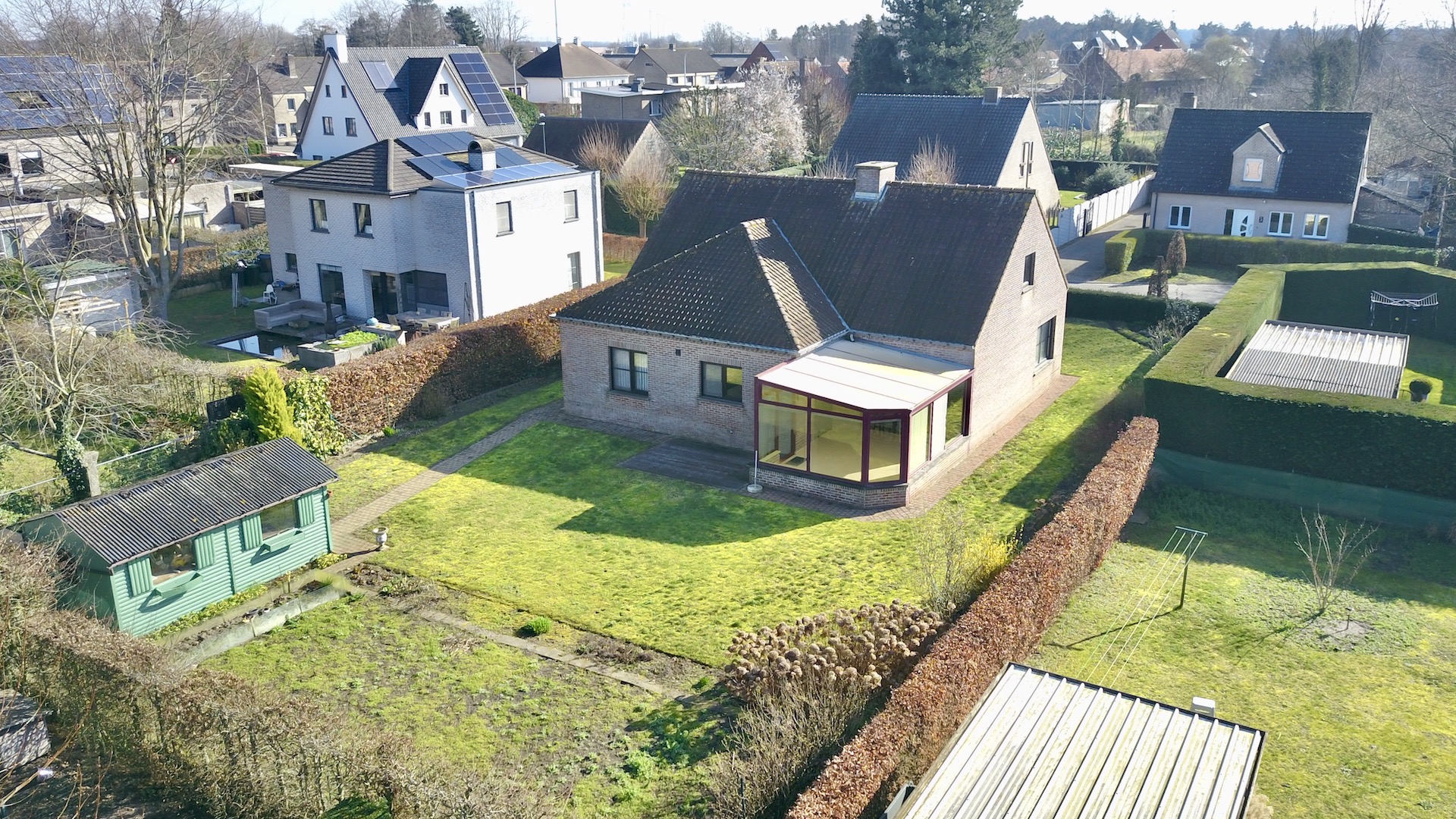 Volumineuze woning met 4 slpk, gar, terras en tuin voor 439.000 EUR - foto 4