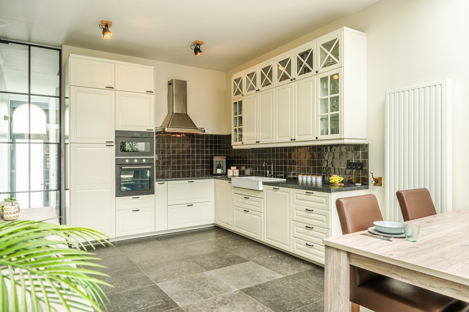 Charmante woning met 3 slaapkamers en gezellige tuin - foto 5