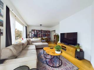 TombergSitué dans le quartier prisé de Tomberg et dans un petit immeuble ayant bénéficié de rénovations récentesMagnifique appartement cosy +/- 70...