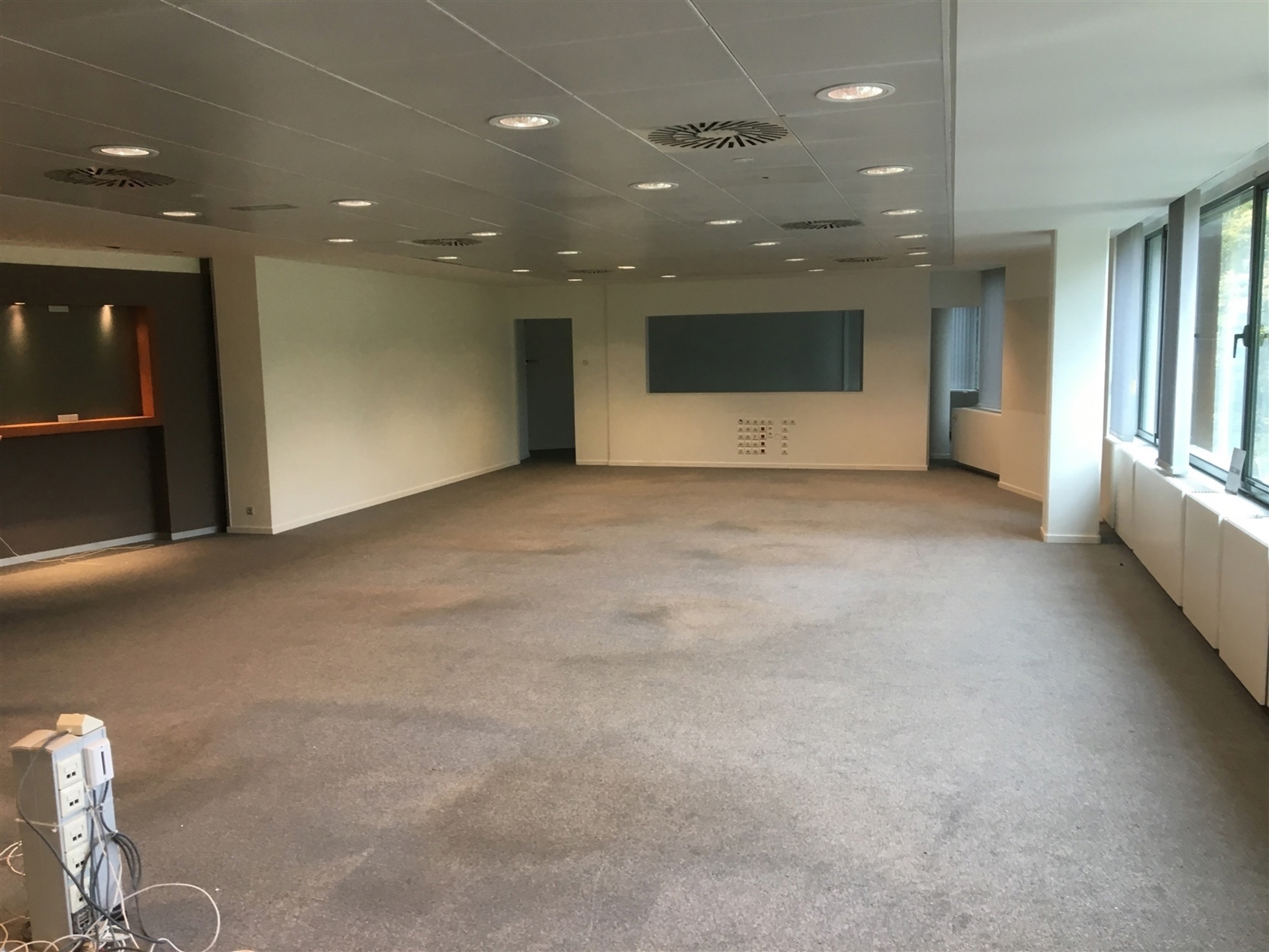 Commercial for rent in Antwerp - photo 4