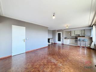 ANDERLECHT, à proximité des toutes les commodités et des grands axes, bel appartement 1 chambre de ± 63m² situé au 6ème étage avec ascenseur.Au 6ème...