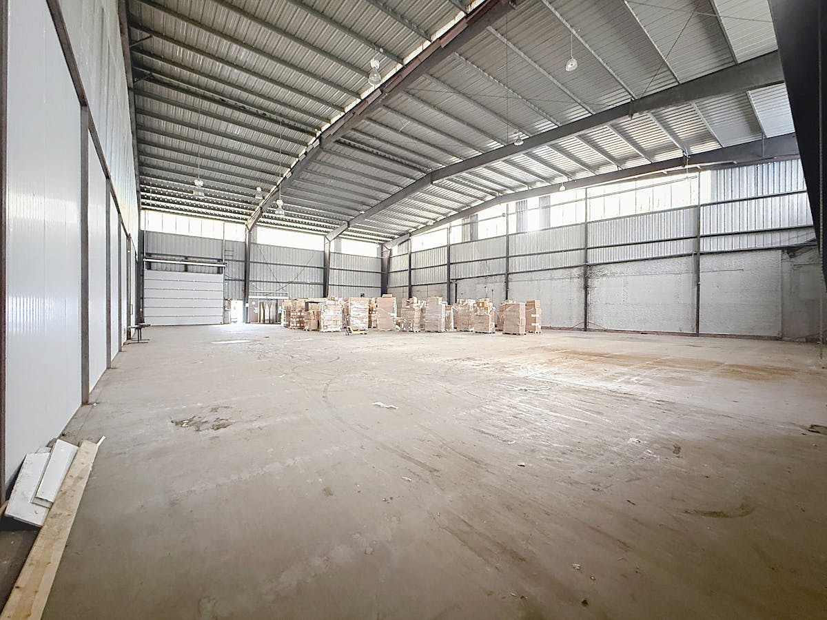 Magazijn (ca. 910 m²) te huur in Gent - foto 2