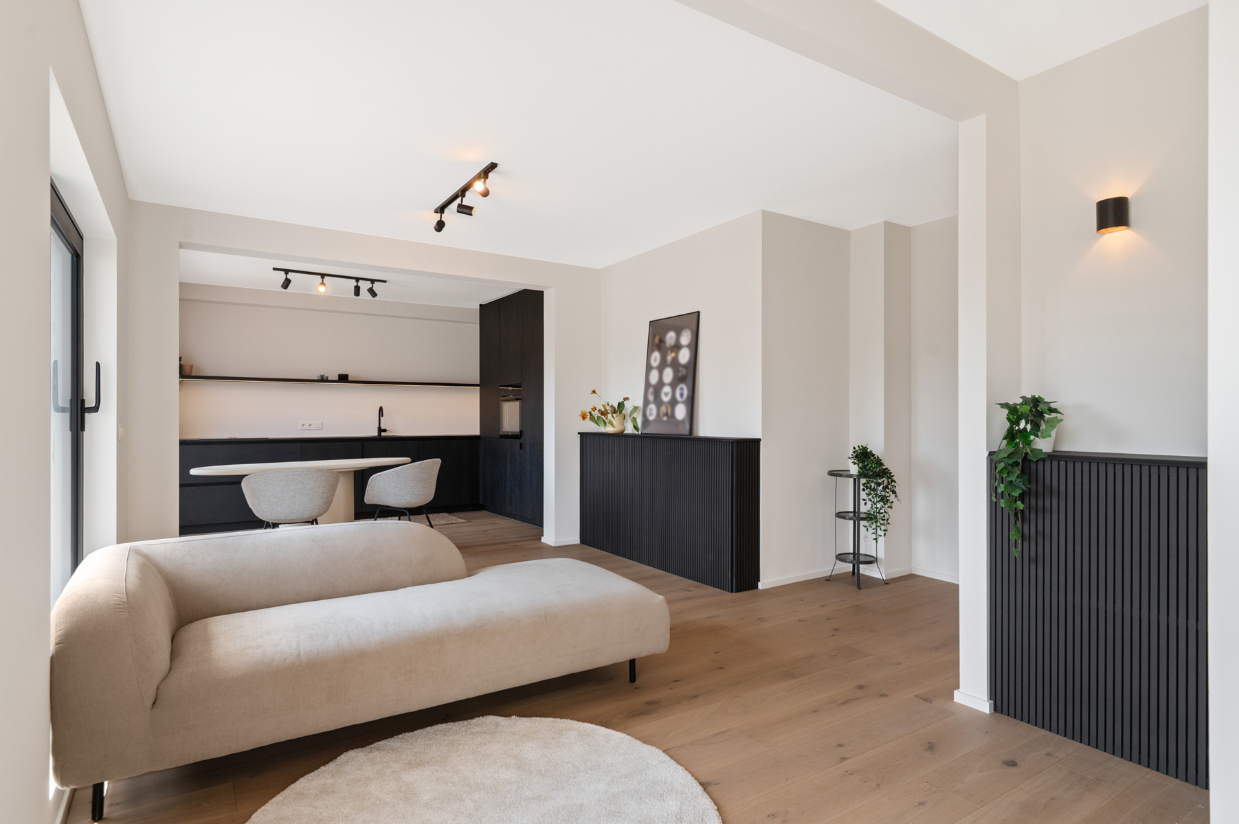 VOLLEDIG GERNOVEERD APP MET ZUIDOOST TERRAS - foto 2