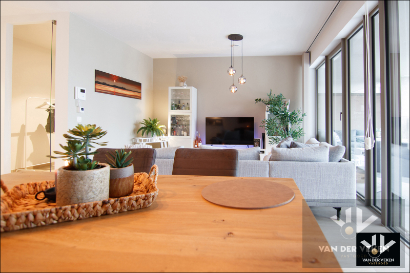 TOPAPPARTEMENT IN QUARTIER BLEU INSTAPKLAAR OP TOPLOCATIE - foto 4