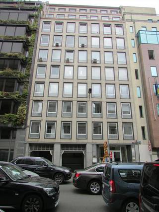 Gelegen in het hart van de Europese wijk, tussen Schuman en het Jourdanplein, bevindt deze kantoorruimte, gelegen op nummer 20 van de...