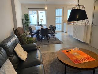 VOLLEDIG GERENOVEERDE, ENERGIEZUINIGE EN KWALITATIEVE WONING 175M² MET 3 SLAAPKAMERS, ZOLDER, TERRAS, TUIN, GARAGE EN BUITEN-AUTOSTAANPLAATSligging...