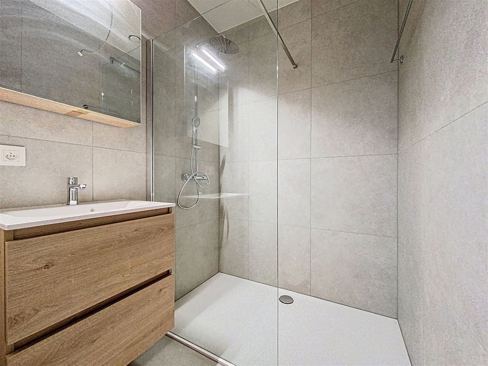 Appartement à louer à Anvers avec 1 chambre - photo 5