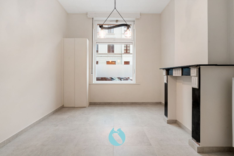 Deze woning combineert authenticiteit en hedendaags comfort, kopers vinden hierin een ideale thuis op een locatie die alles binnen handbereik biedt. - foto 5