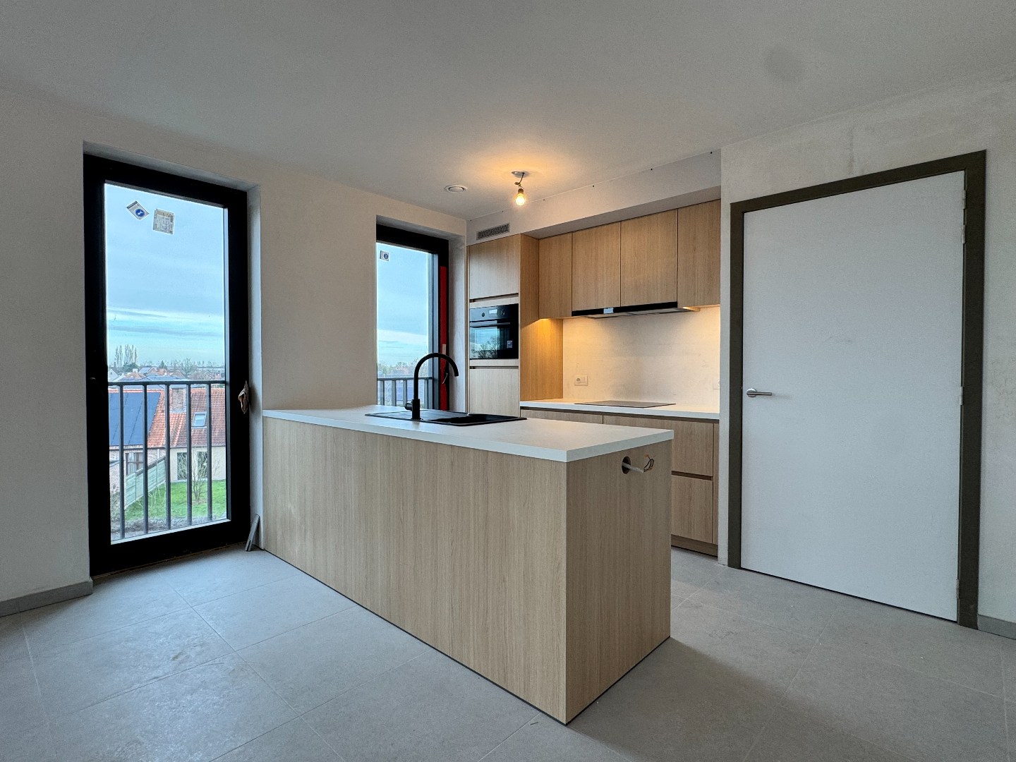 Nieuwbouwappartement met twee slaapkamers, terras en ondergrondse autostaanplaats te koop in Zulte - foto 2