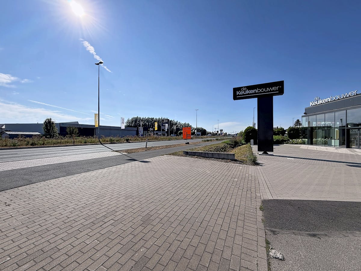 Spacieuse propriété commerciale (875 m²) à louer à Zelebaan à Lokeren - photo 5
