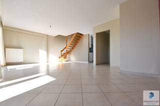 <span><span><span><span><span><span><span><span><span><span><span><span><span><span><span><span><span><span><span><span>BEERNEM - RICHTPRIJS - Ruim duplex-appartement met 3 slpk en 2 terrassen <br />INDELING: inkomhal met apart gastentoilet en vestiaire.<br />Lichtrijke leefruimte met salon en eetplaats met aansluitend een groot terras van 12m². <br />Grote keuken met eetplaats en aansluitend een groot terras van 12m. Naast de keuken is er een berging en wasplaats.<br />Op de verdieping zijn er drie volwaardige slaapkamers en een badkamer.<br />Daarnaast is er een zolder, toegankelijk via een luik, die extra ruimte biedt met mogelijkheden.<br />Verder beschikt het appartement over een privatieve berging en </span></span></span></span></span></span></span></span></span></span></span></span></span></span></span></span></span></span></span></span>achteraan de residentie is er bovendien de mogelijkheid om een garagebox aan te kopen, <br />- Elektrische installatie conform<br />- Garagebox: <span><span><span><span><span><span><span><span><span><span><span><span><span><span><span><span><span><span><span><span>30.000 EUR</span></span></span></span></span></span></span></span></span></span></span></span></span></span></span></span></span></span></span></span><br /><br />RICHTRIJS - 320.000 EUR - De vermelde prijs is een richtprijs: ieder bod wordt voorgelegd aan de eigenaars, die al dan niet kunnen ingaan op het voorstel.<br /> 
<div>
<div>
<div>
<div>
<div>
<div><span><span><span><span><span><span><span><span><span><span><span><span><span><span><span><span><span><span><span><span>Contacteer PERSPECTIEF VASTGOED – 7 op 7 bereikbaar – voor meer informatie of een bezoek.<br />Bel  050/550.750 of mail naar info@perspectiefvastgoed.be.</span></span></span></span></span></span></span></span></span></span></span></span></span></span></span></span></span></span></span></span></div>
</div>
</div>
</div>
</div>
</div>