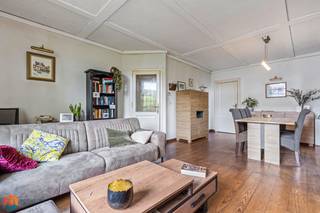 Op een uitstekende locatie te Lier bevindt zich deze ruime halfopen bebouwing met 3 slaapkamers en verzorgde tuin op een perceel van 352 m². De...