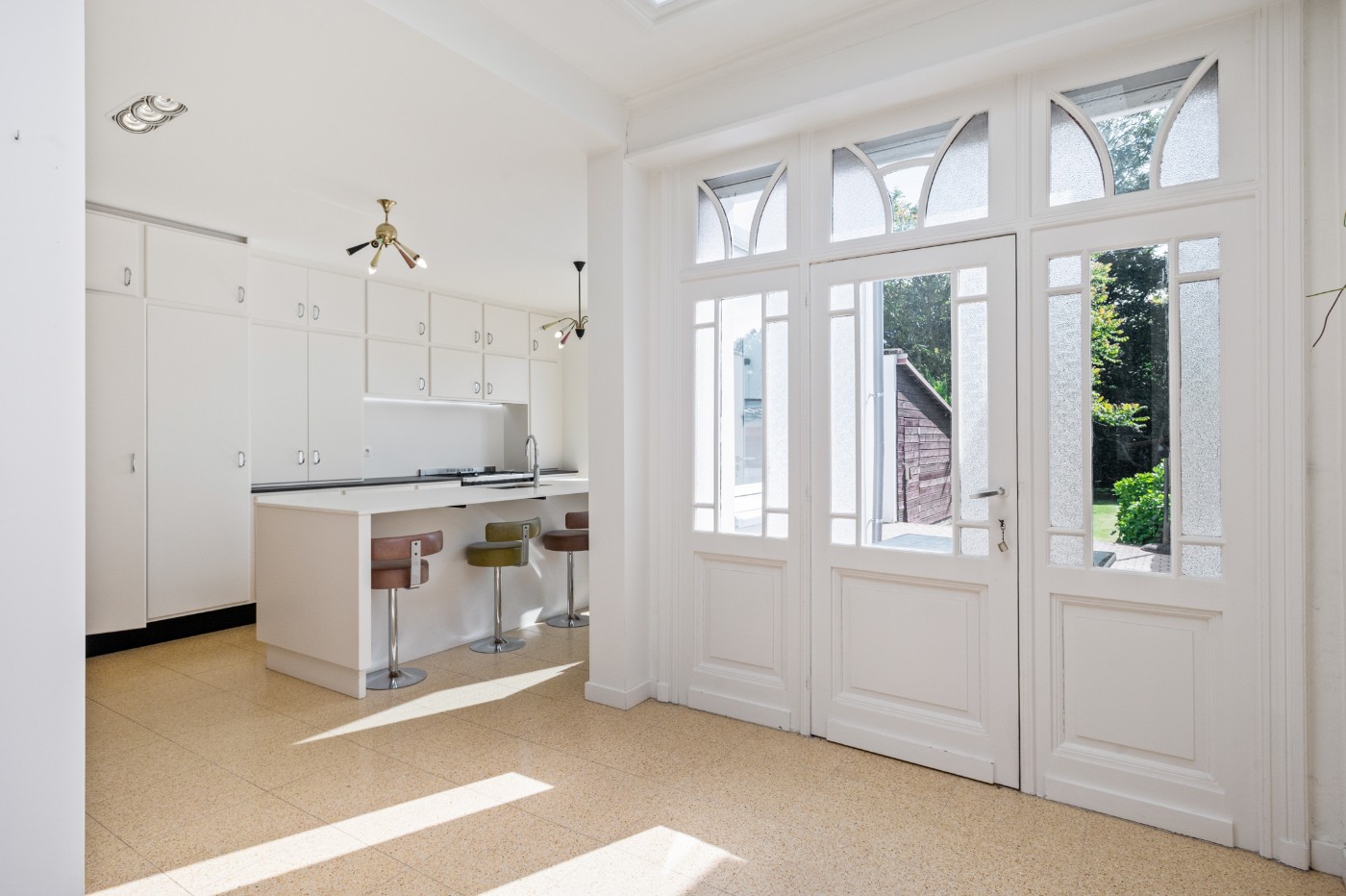 Prachtig gerenoveerde, authentieke woning met 4 slpk. en tuin - foto 4