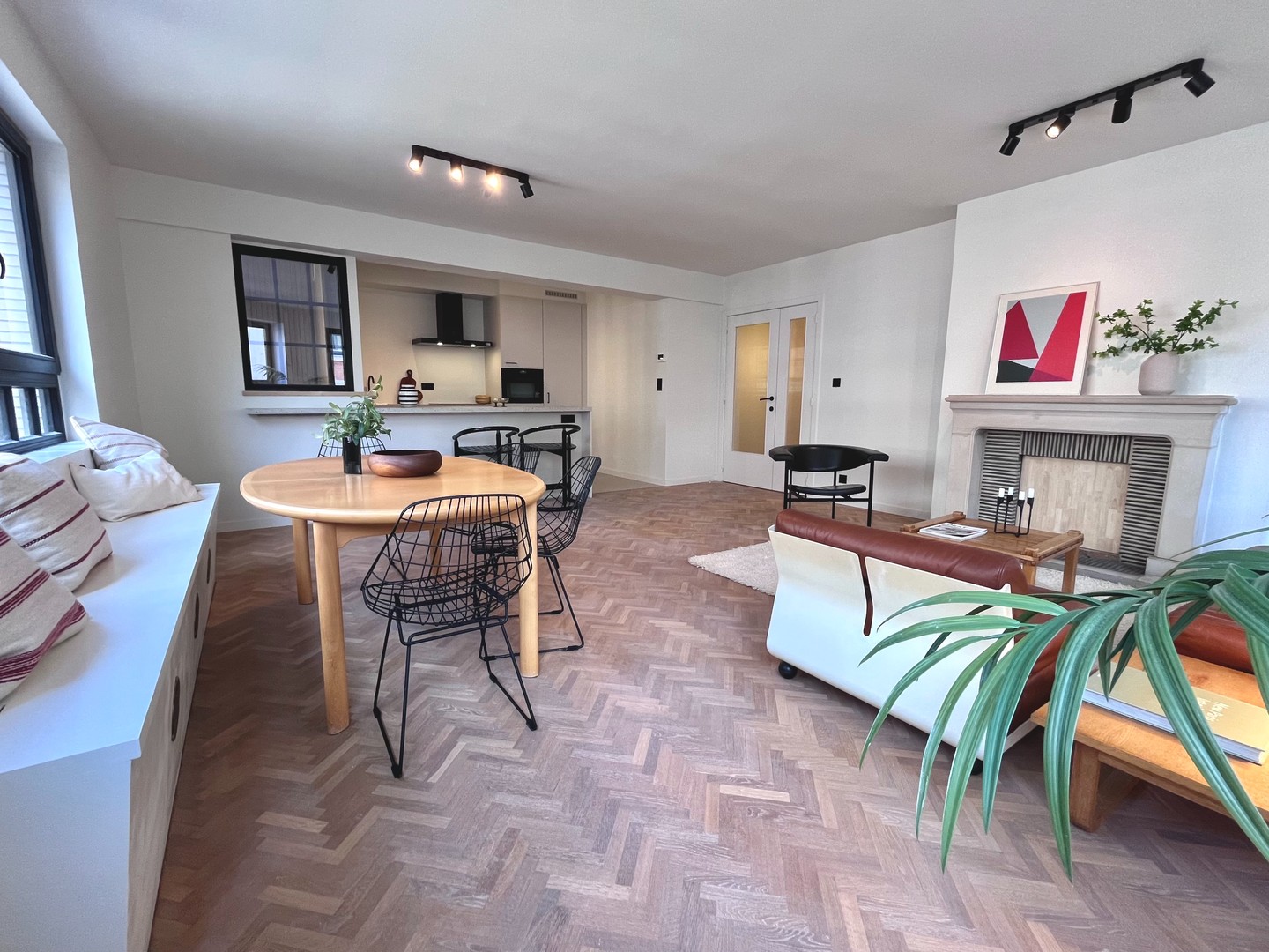Ruim en lichtrijk 2-slpk appartement - volledig gerenoveerd - in het hart van Gent - foto 5