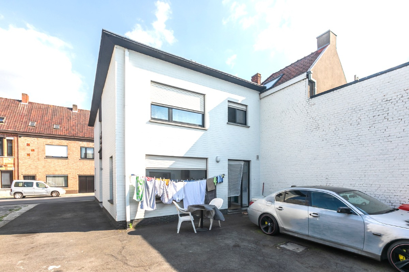 Unieke combinatie van ruim wonen en werken in hartje Waregem. - foto 2