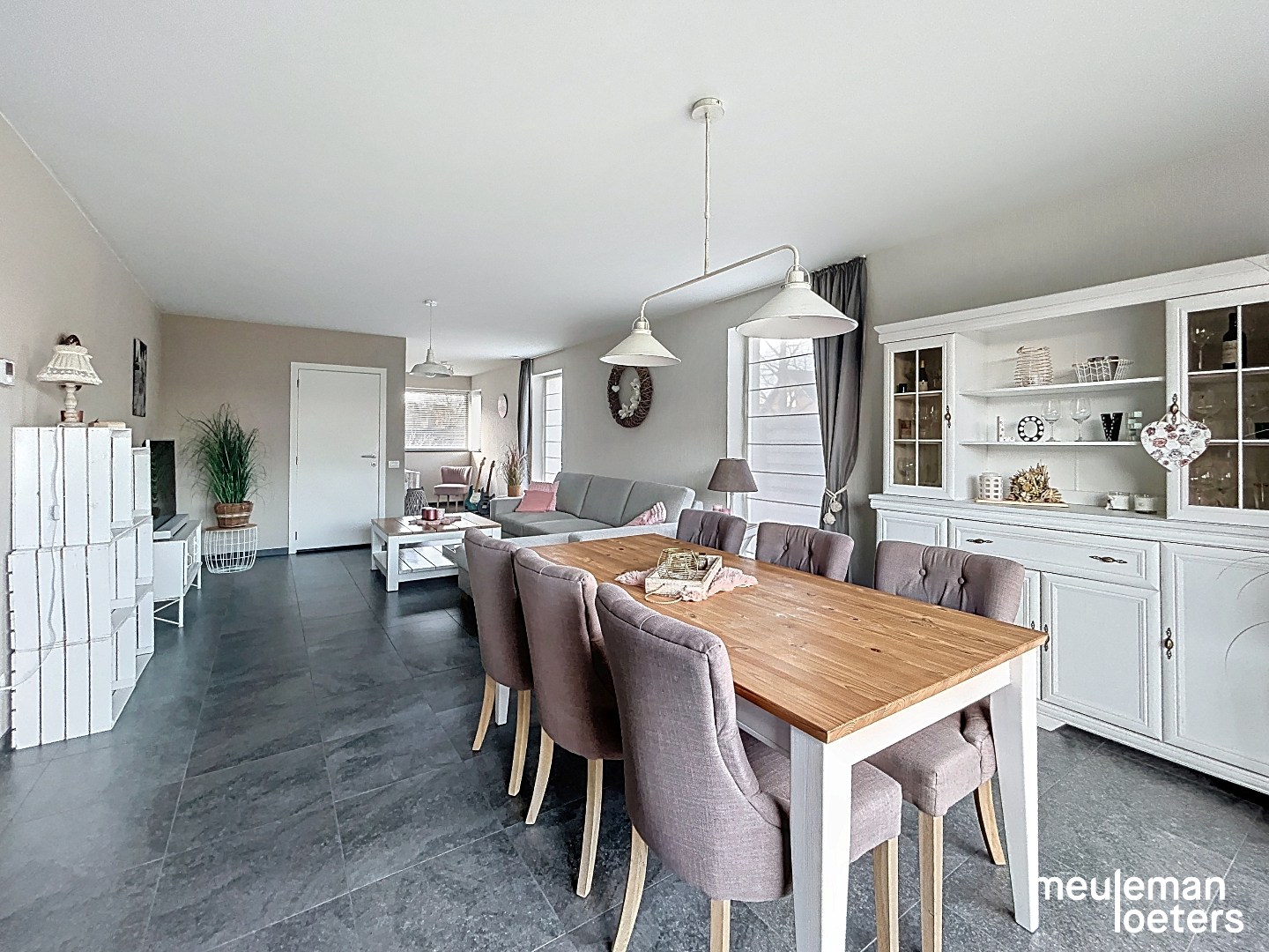 Ruime recente woning met tuin en garage - foto 3