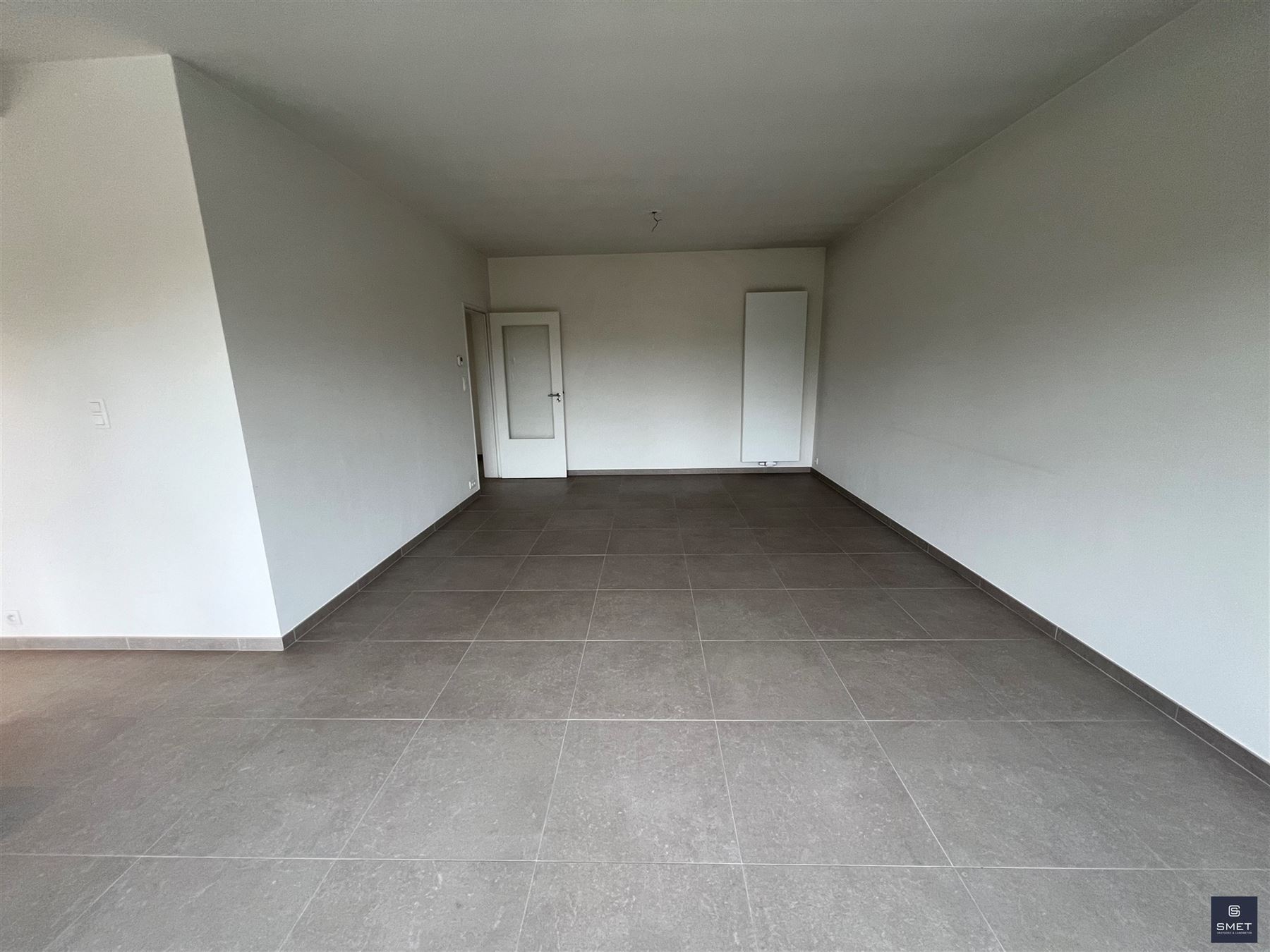 Gerenoveerd appt met 2 slpks, terras en garage - foto 4