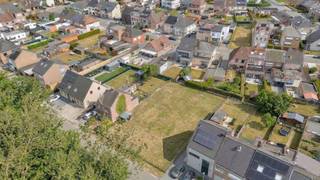 Voor meer info of een bezoek, bel 054 69 39 31 - In Teralfene (Affligem) bevindt zich deze bouwgrond voor een open bebouwing of een half...