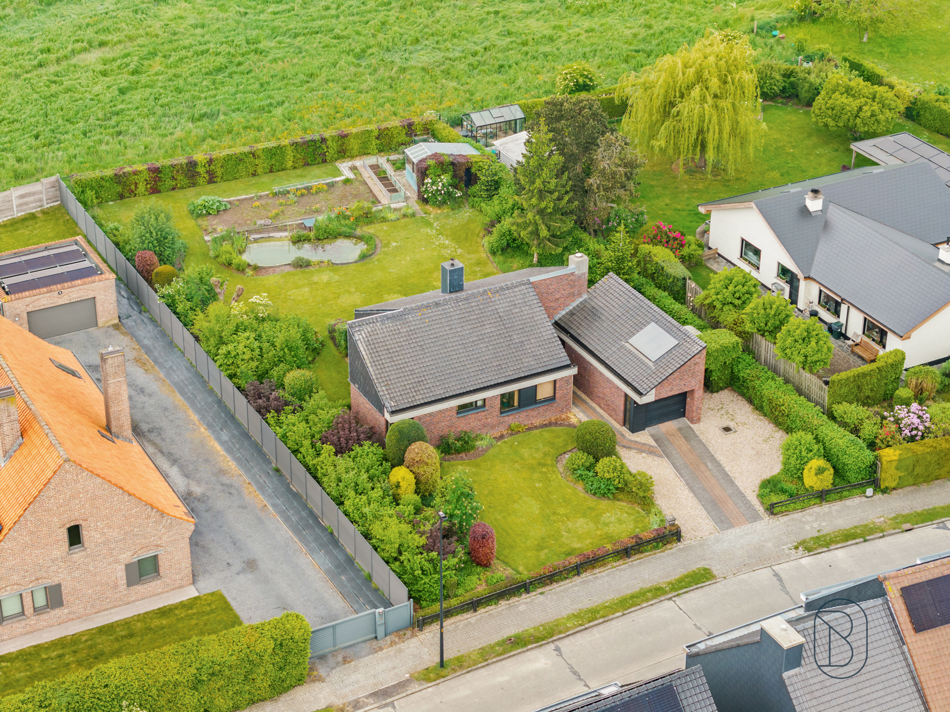 Mooi gelegen karaktervolle villa met tuin! - foto 3