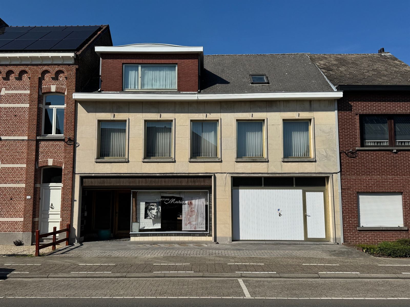 Immeuble commercial d'exception offrant un potentiel résidentiel et d'investissement, situé dans un emplacement de premier choix au cœur de Bonheiden.