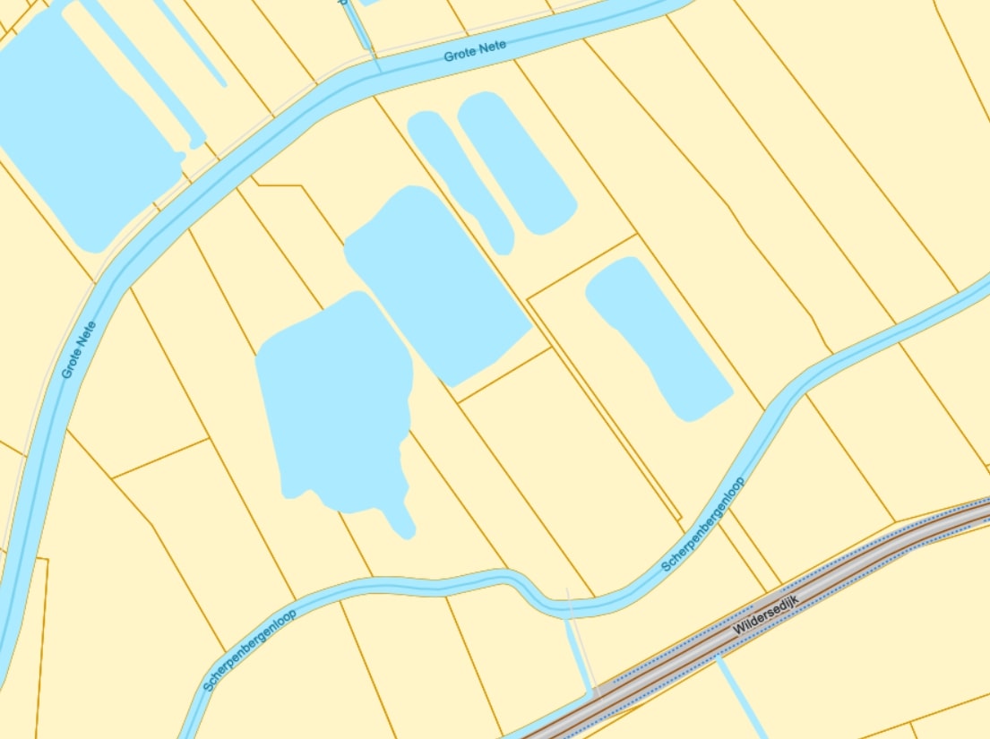 Ruime visvijver op perceel van 11.345m² te Geel. - foto 3